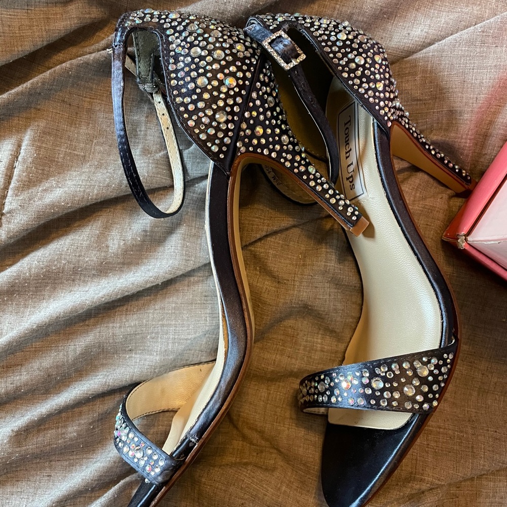 Touch Up Navy Rhinestone Heels - Picture 2 of 4
